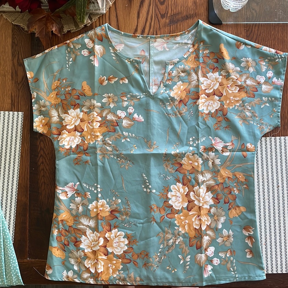 Women’s size large floral top